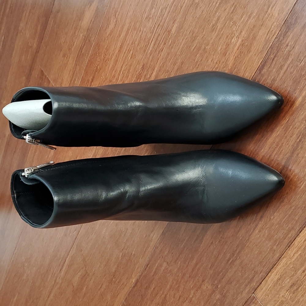 New in box IRO Shenna Boots Booties black